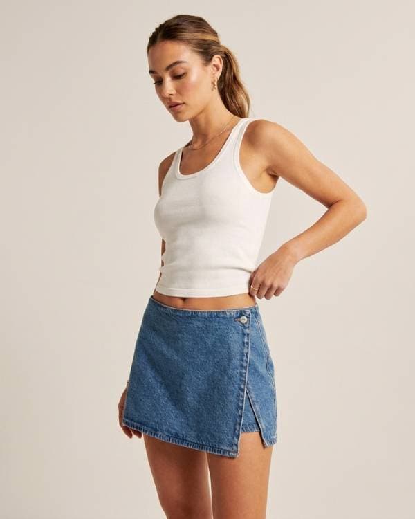 Saia jeans envelope curta no estilo Estúdio Premium Bege, segunda variação